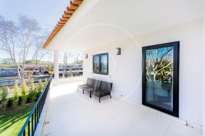 Moradia T6 para Venda em Carcavelos e Parede