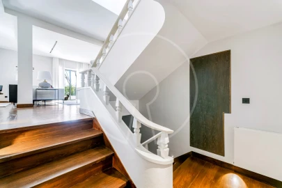 Moradia T6 para Venda em Carcavelos e Parede