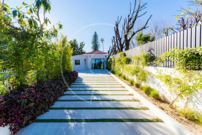 Moradia T6 para Venda em Carcavelos e Parede