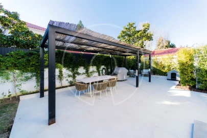 Moradia T6 para Venda em Carcavelos e Parede