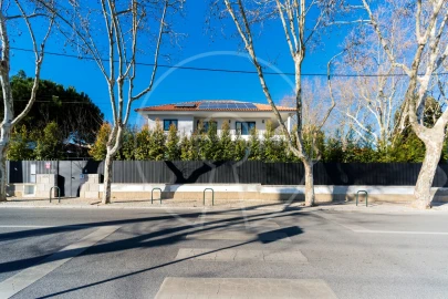 Moradia T6 para Venda em Carcavelos e Parede