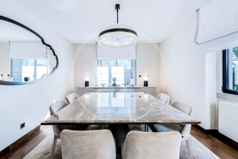 Moradia T6 para Venda em Carcavelos e Parede Foto 11