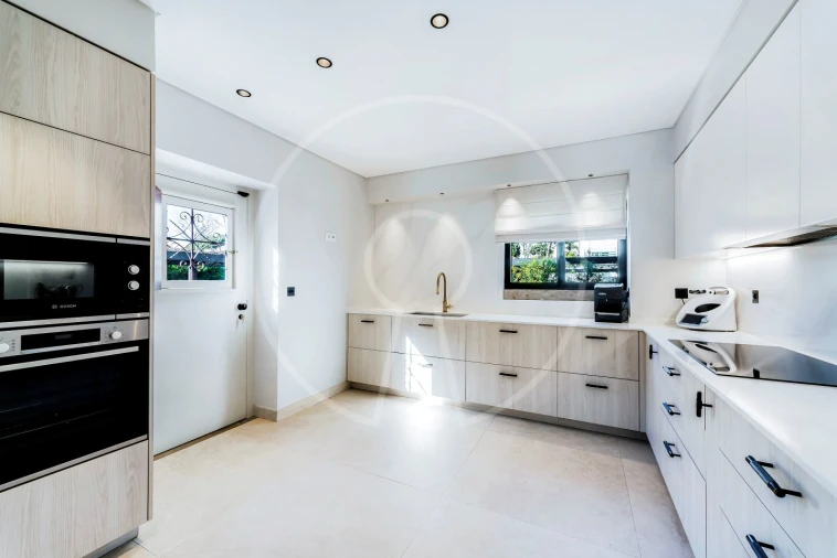 Moradia T6 para Venda em Carcavelos e Parede Foto 13