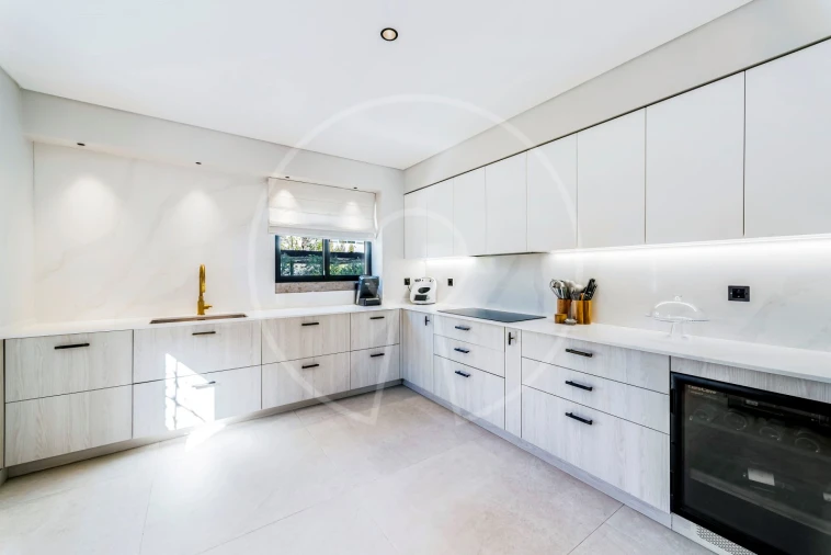 Moradia T6 para Venda em Carcavelos e Parede Foto 14