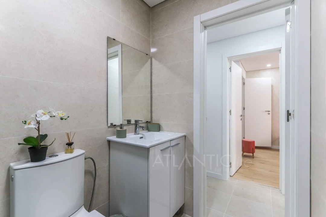 Apartamento T2 para Venda em Agualva e Mira-Sintra Foto 13
