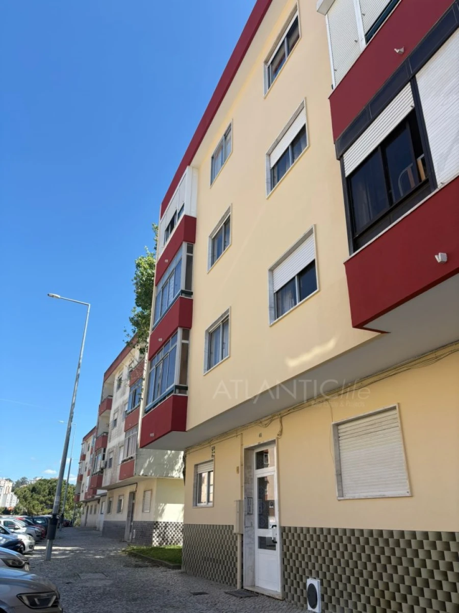 Apartamento T3 para Venda em Rio de Mouro Foto 15