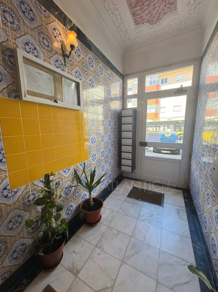 Apartamento T3 para Venda em Rio de Mouro Foto 10