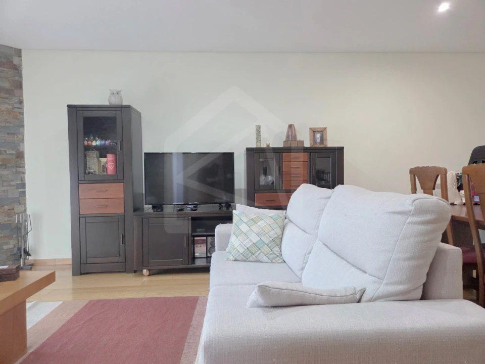 Moradia T4 para Venda em O. Azeméis, Riba-Ul, Ul, Macinhata Seixa, Madail Foto 4