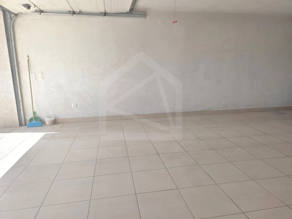 Moradia T4 para Venda em O. Azeméis, Riba-Ul, Ul, Macinhata Seixa, Madail Foto 42