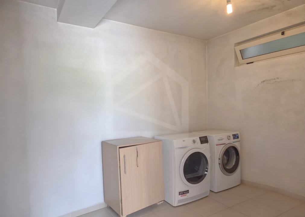 Moradia T4 para Venda em O. Azeméis, Riba-Ul, Ul, Macinhata Seixa, Madail Foto 46