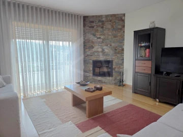 Moradia T4 para Venda em O. Azeméis, Riba-Ul, Ul, Macinhata Seixa, Madail