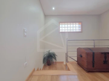 Moradia T4 para Venda em O. Azeméis, Riba-Ul, Ul, Macinhata Seixa, Madail