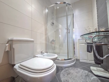 Moradia T4 para Venda em O. Azeméis, Riba-Ul, Ul, Macinhata Seixa, Madail