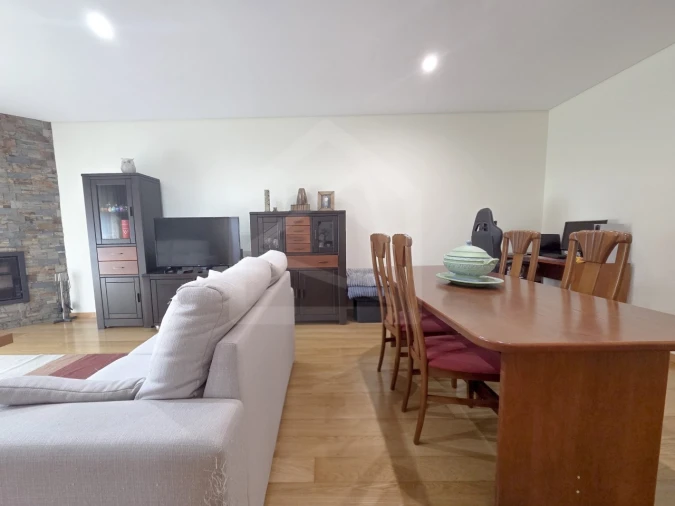 Moradia T4 para Venda em O. Azeméis, Riba-Ul, Ul, Macinhata Seixa, Madail Foto 5