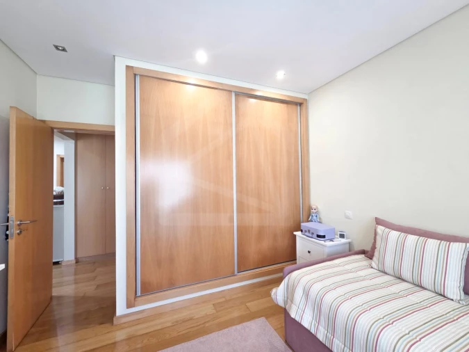 Moradia T4 para Venda em O. Azeméis, Riba-Ul, Ul, Macinhata Seixa, Madail Foto 24