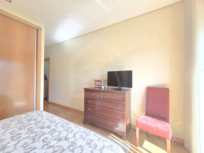 Moradia T4 para Venda em O. Azeméis, Riba-Ul, Ul, Macinhata Seixa, Madail Foto 36