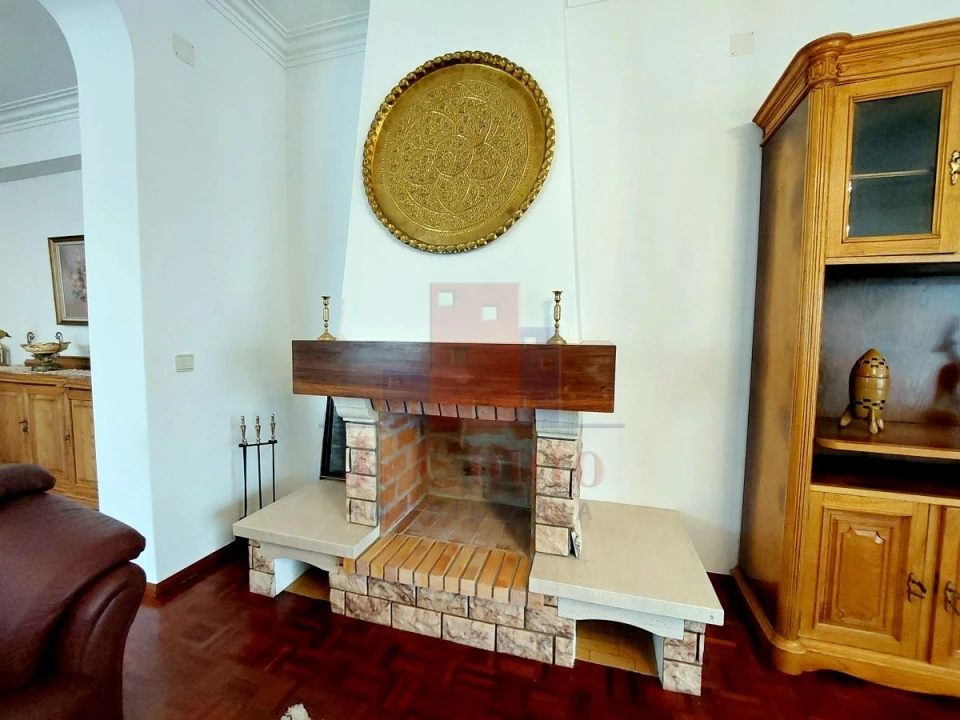 Moradia T4 para Venda em Gaeiras Foto 16