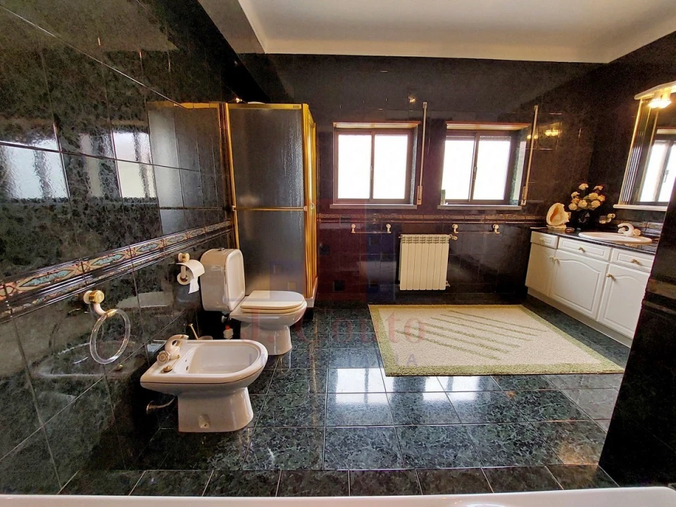 Moradia T4 para Venda em Gaeiras Foto 24