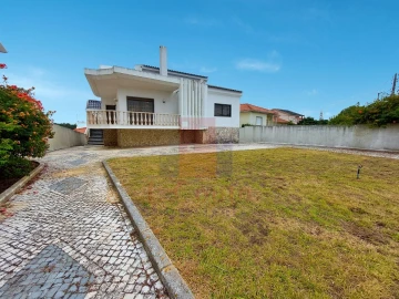 Moradia T4 para Venda em Gaeiras