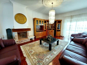 Moradia T4 para Venda em Gaeiras