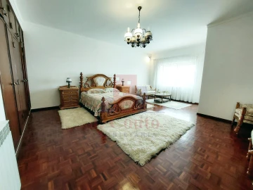 Moradia T4 para Venda em Gaeiras