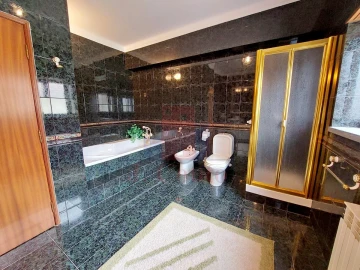 Moradia T4 para Venda em Gaeiras