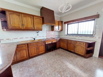 Moradia T4 para Venda em Gaeiras