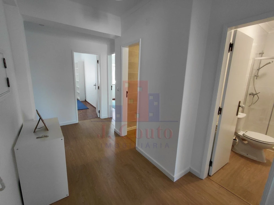 Apartamento T3 para Arrendamento em Caldas da Rainha - Santo Onofre e Serra do Bouro Foto 1