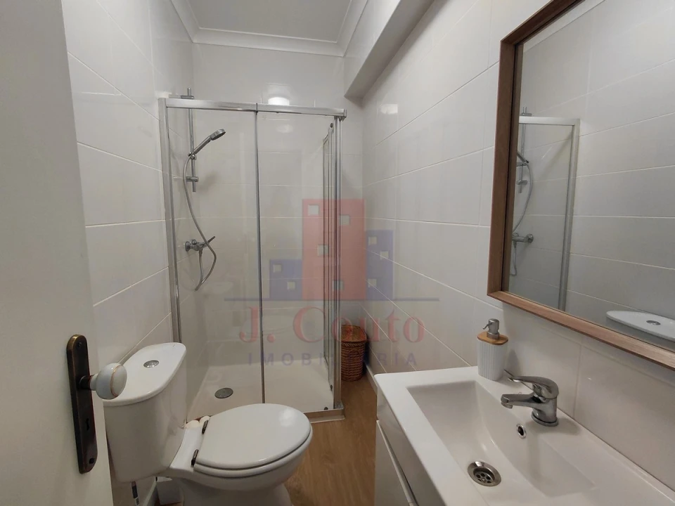 Apartamento T3 para Arrendamento em Caldas da Rainha - Santo Onofre e Serra do Bouro Foto 6