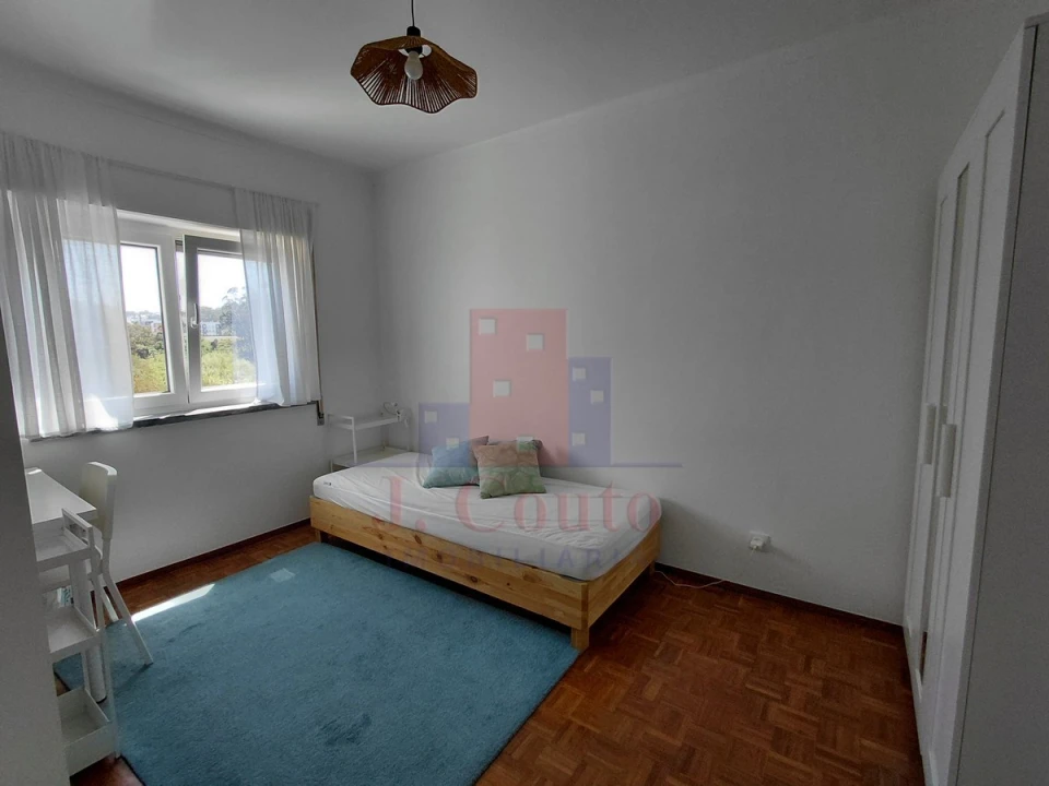 Apartamento T3 para Arrendamento em Caldas da Rainha - Santo Onofre e Serra do Bouro Foto 9