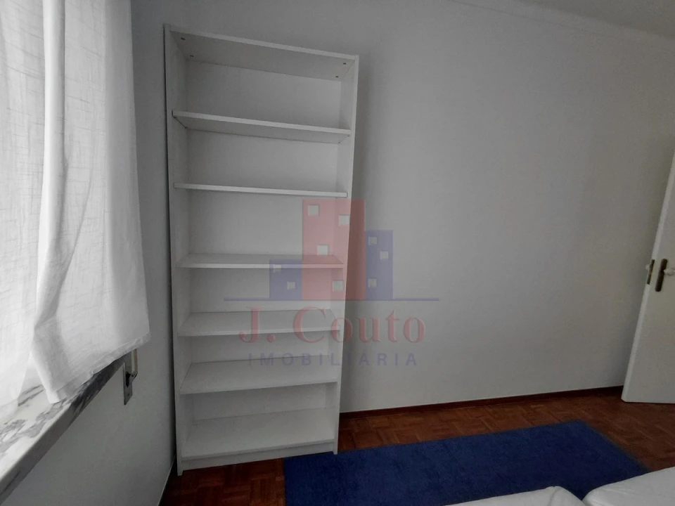 Apartamento T3 para Arrendamento em Caldas da Rainha - Santo Onofre e Serra do Bouro Foto 17