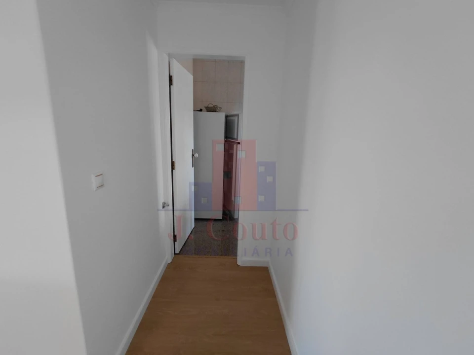 Apartamento T3 para Arrendamento em Caldas da Rainha - Santo Onofre e Serra do Bouro Foto 18