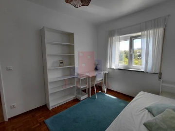 Apartamento T3 para Arrendamento em Caldas da Rainha - Santo Onofre e Serra do Bouro