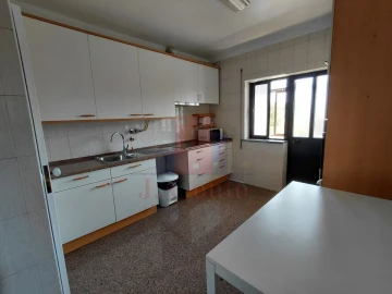 Apartamento T3 para Arrendamento em Caldas da Rainha - Santo Onofre e Serra do Bouro