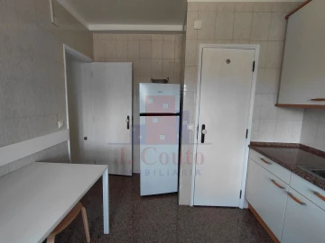 Apartamento T3 para Arrendamento em Caldas da Rainha - Santo Onofre e Serra do Bouro