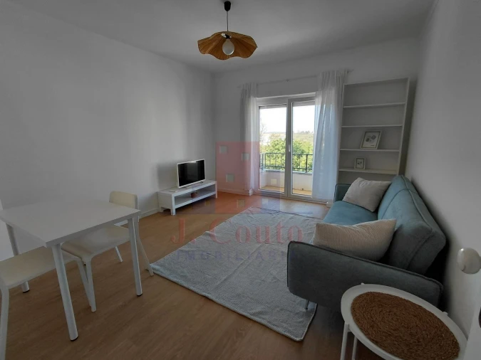 Apartamento T3 para Arrendamento em Caldas da Rainha - Santo Onofre e Serra do Bouro Foto 3