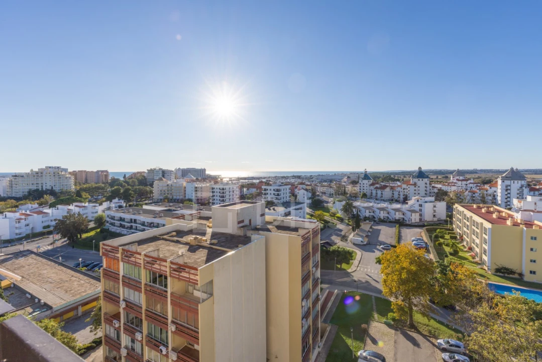 Apartamento T2 para Venda em Quarteira Foto 18