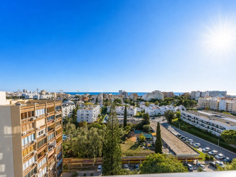 Apartamento T2 para Venda em Quarteira Foto 8