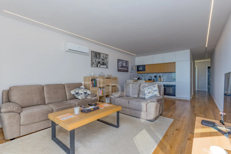 Apartamento T2 para Venda em Quarteira Foto 6