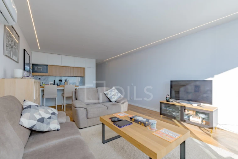 Apartamento T2 para Venda em Quarteira Foto 7