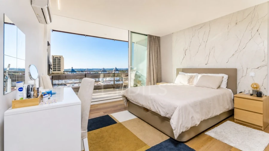 Apartamento T2 para Venda em Quarteira Foto 14