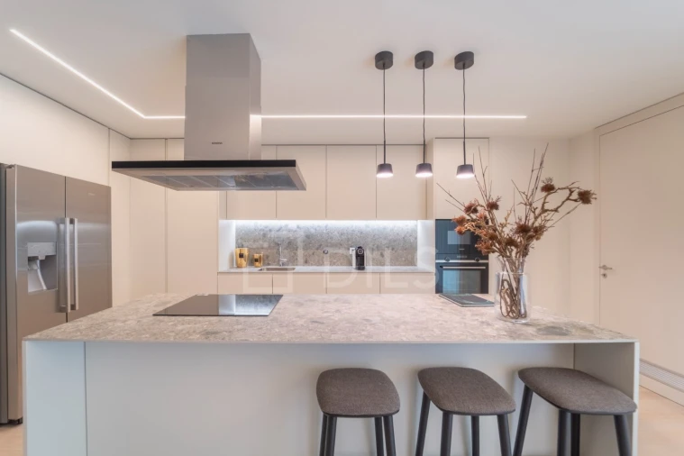 Apartamento T3 para Venda em Canidelo Foto 3