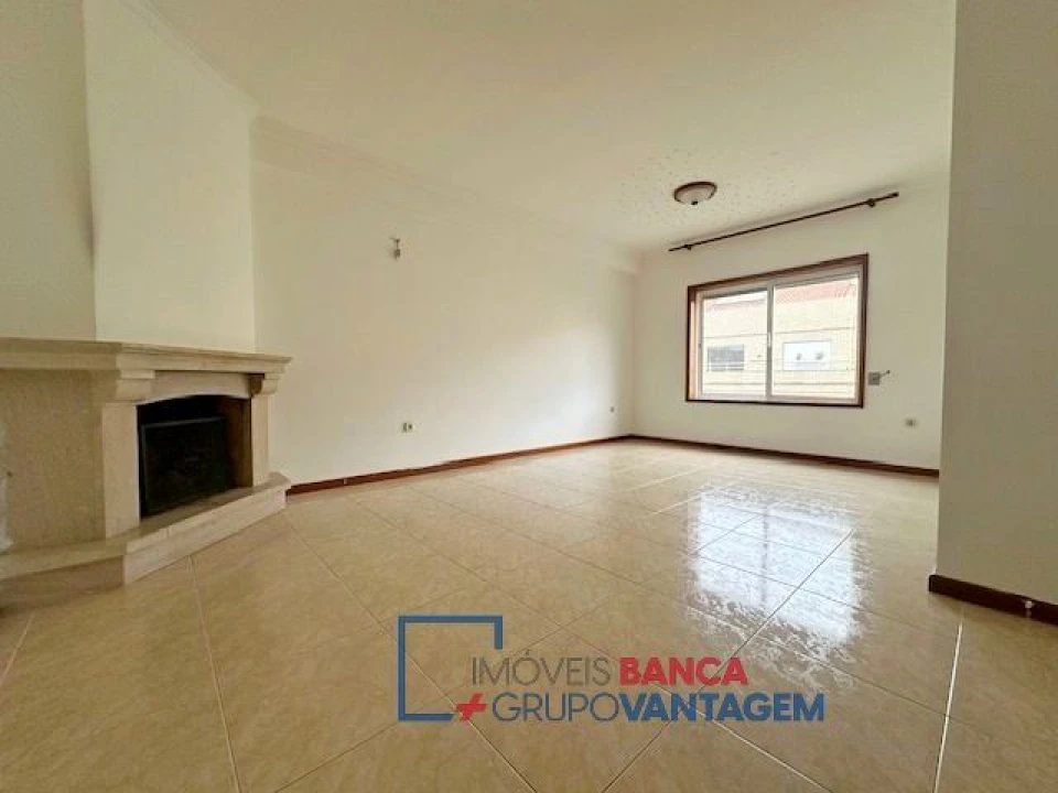 Apartamento T2 para Venda em Madalena Foto 1