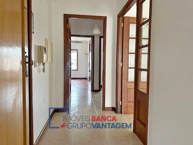 Apartamento T2 para Venda em Madalena Foto 3