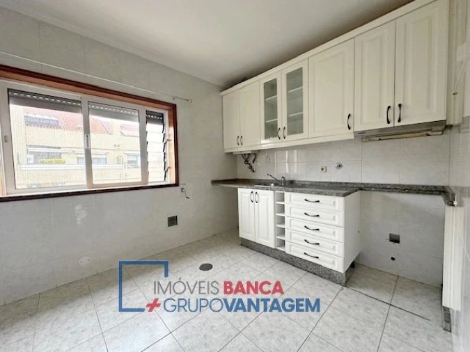 Apartamento T2 para Venda em Madalena Foto 4