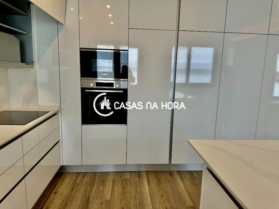 Apartamento T4 para Venda em Almada, Cova da Piedade, Pragal e Cacilhas Foto 5