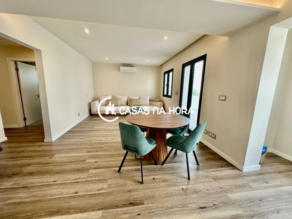 Apartamento T4 para Venda em Almada, Cova da Piedade, Pragal e Cacilhas Foto 11