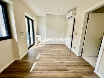 Apartamento T4 para Venda em Almada, Cova da Piedade, Pragal e Cacilhas