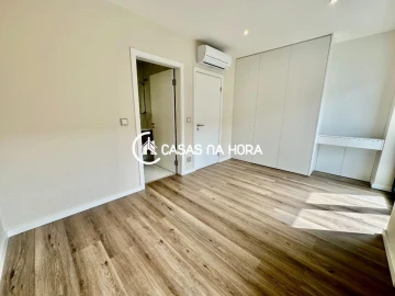 Apartamento T4 para Venda em Almada, Cova da Piedade, Pragal e Cacilhas