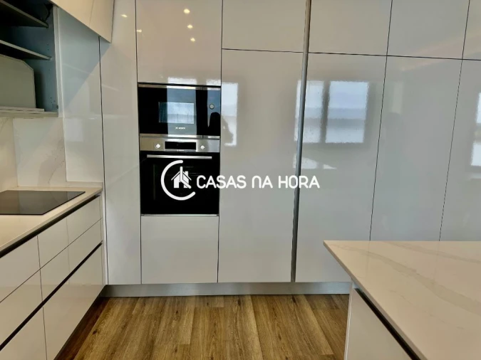 Apartamento T4 para Venda em Almada, Cova da Piedade, Pragal e Cacilhas Foto 5